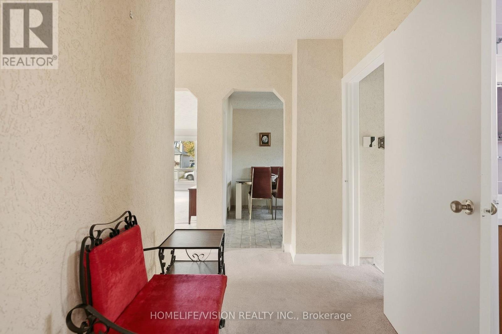 239 Epsom Downs Drive, Toronto, ON - Indoor Photo Showing Other Room