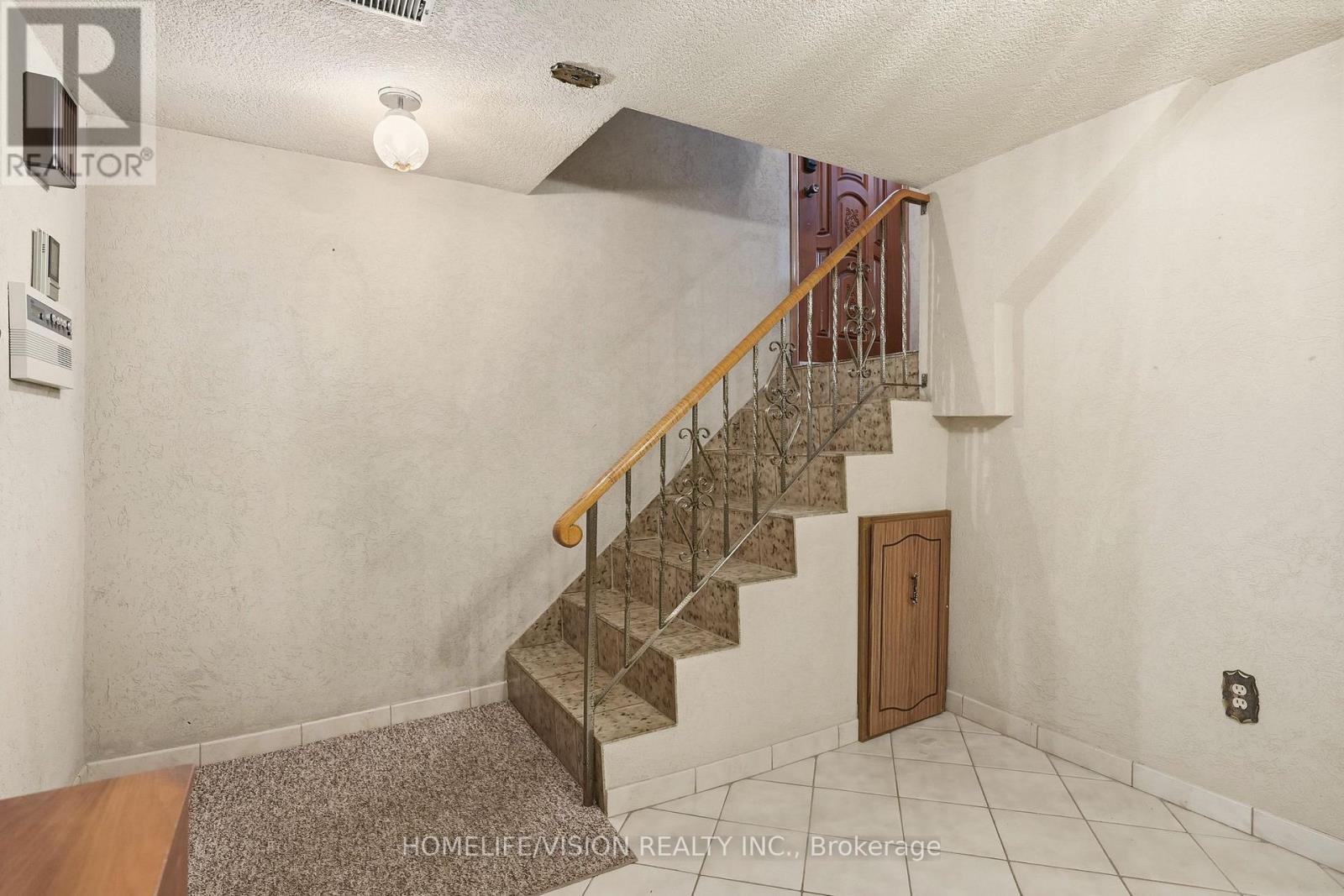 239 Epsom Downs Drive, Toronto, ON - Indoor Photo Showing Other Room