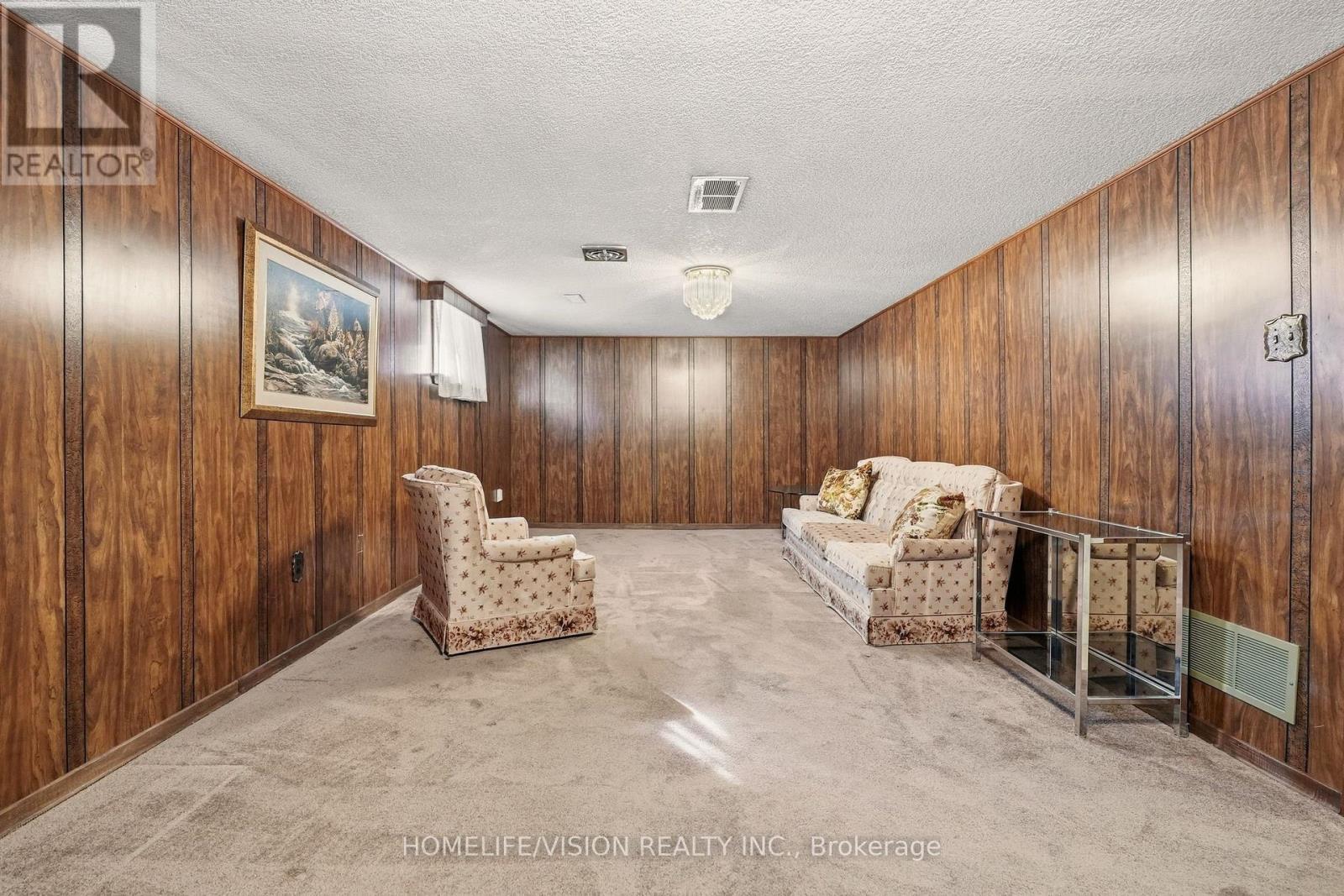 239 Epsom Downs Drive, Toronto, ON - Indoor Photo Showing Other Room