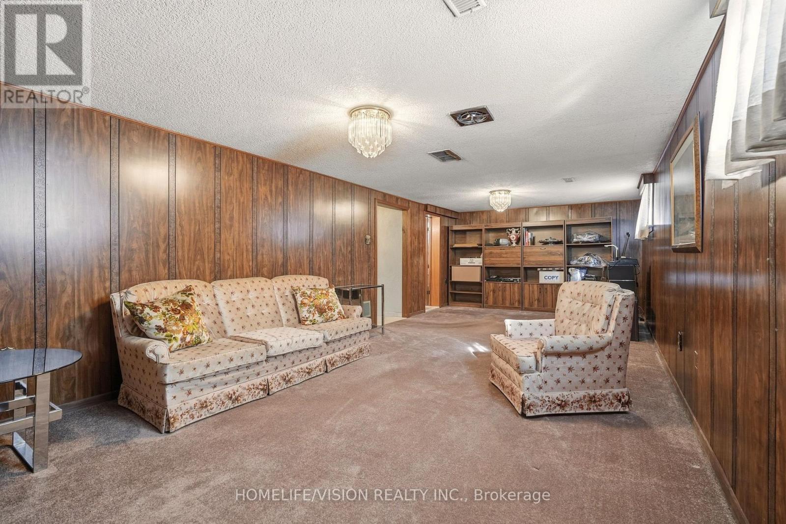 239 Epsom Downs Drive, Toronto, ON - Indoor