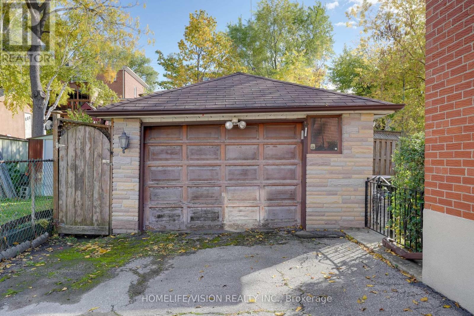239 Epsom Downs Drive, Toronto, ON - Outdoor