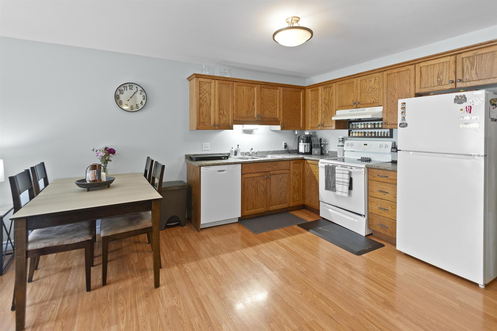 8 17 Heatherway Drive, Cornwall, PE