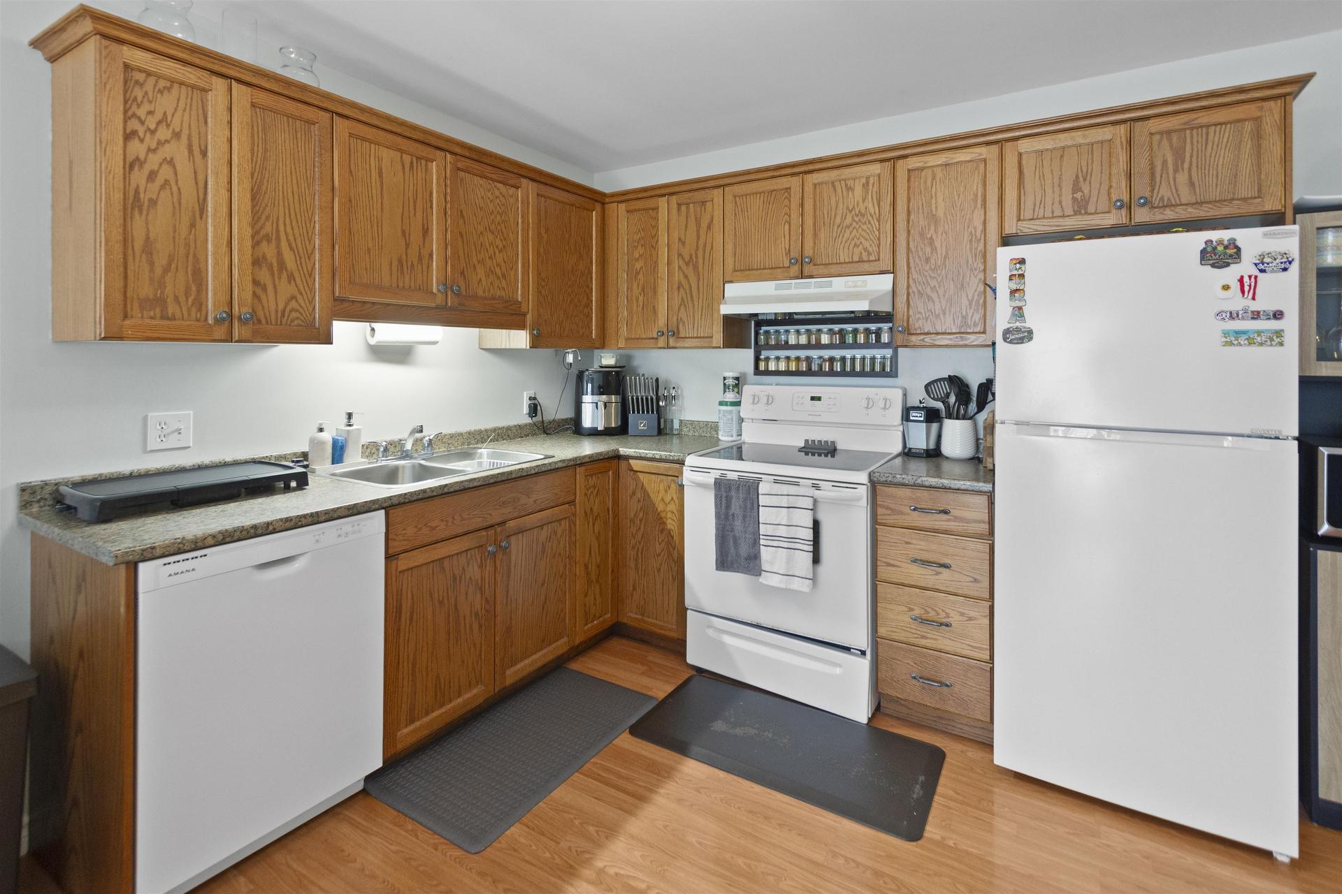 8 17 Heatherway Drive, Cornwall, PE