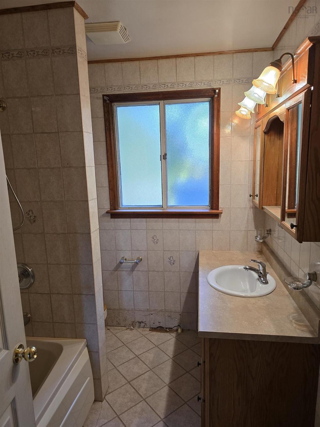 2975 Joseph Howe Drive, Halifax, NS