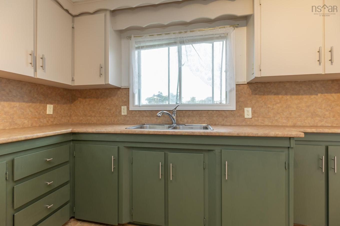 805 Highway 1, Hebron, NS