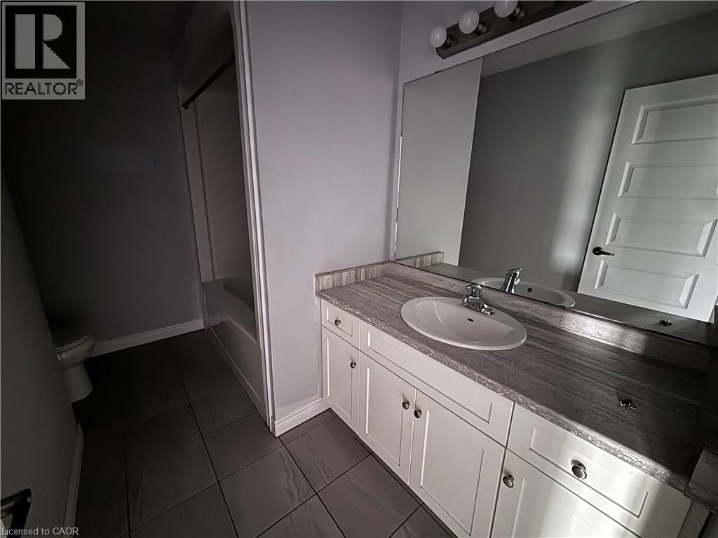 71 Fairgrounds Drive, Binbrook, ON - Indoor Photo Showing Bathroom