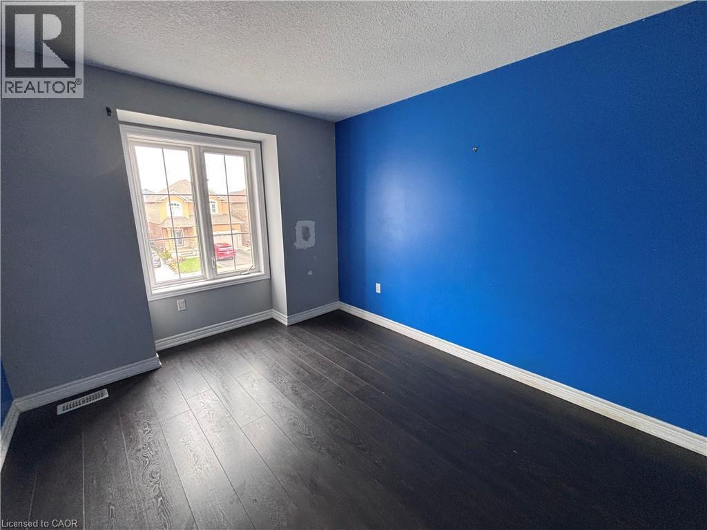 71 Fairgrounds Drive, Binbrook, ON - Indoor Photo Showing Other Room