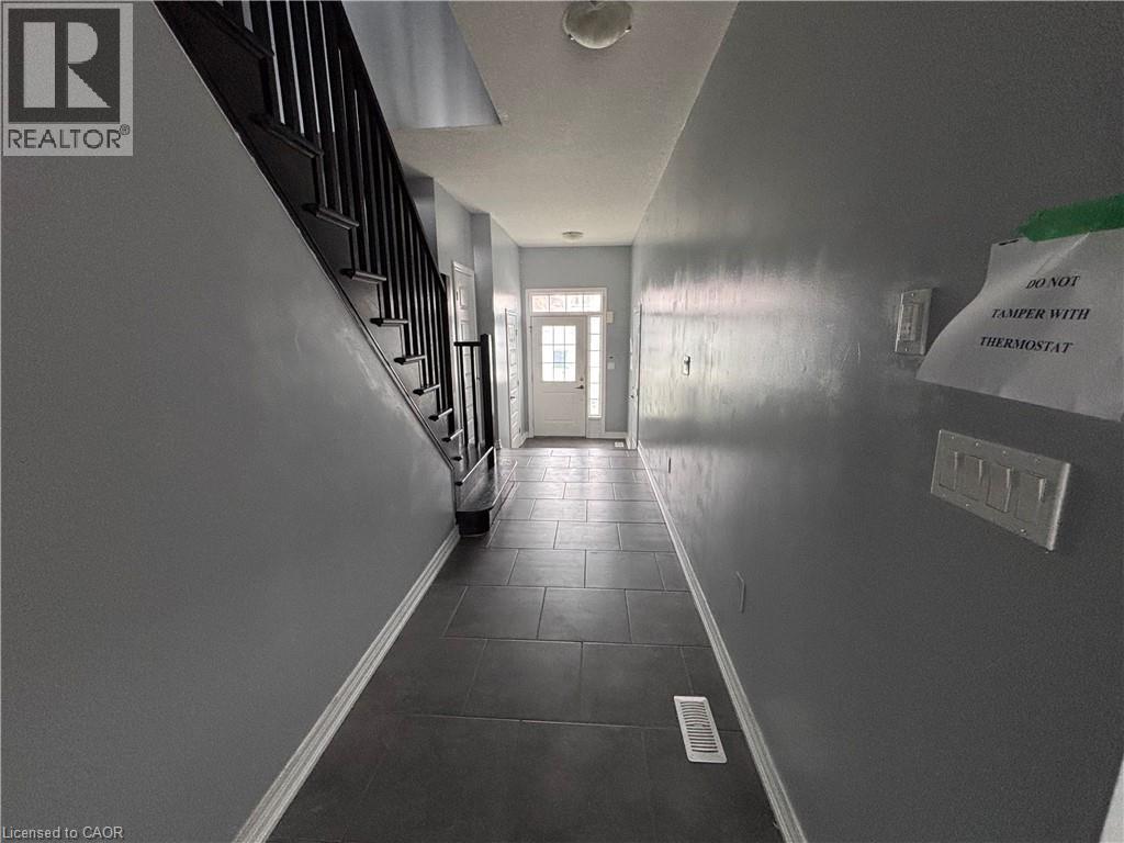 71 Fairgrounds Drive, Binbrook, ON - Indoor Photo Showing Other Room