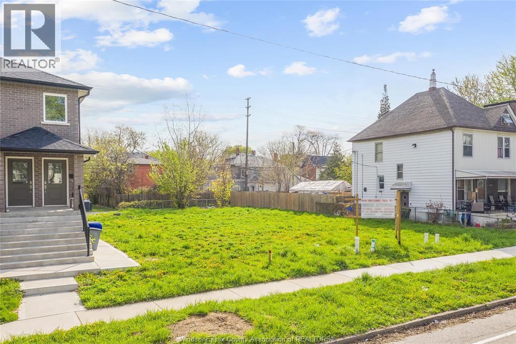 484-488 Janette, Windsor, ON