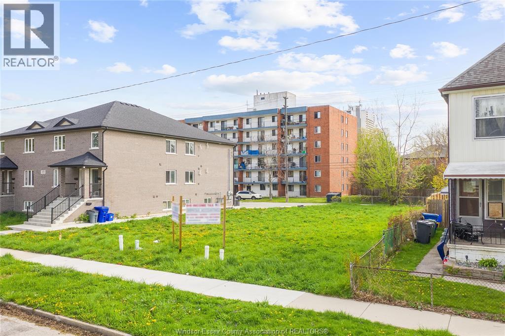 484-488 Janette, Windsor, ON