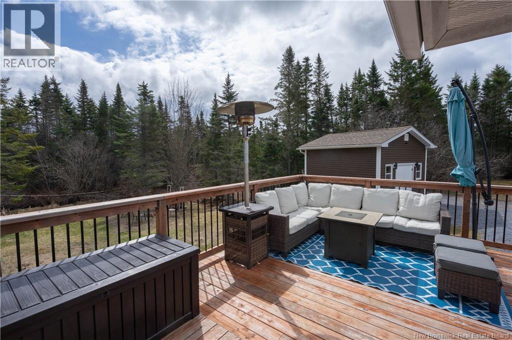 Room for indoor/outdoor dining - 8 Dane Row, Willow Grove, NB - Outdoor With Deck Patio Veranda With Exterior