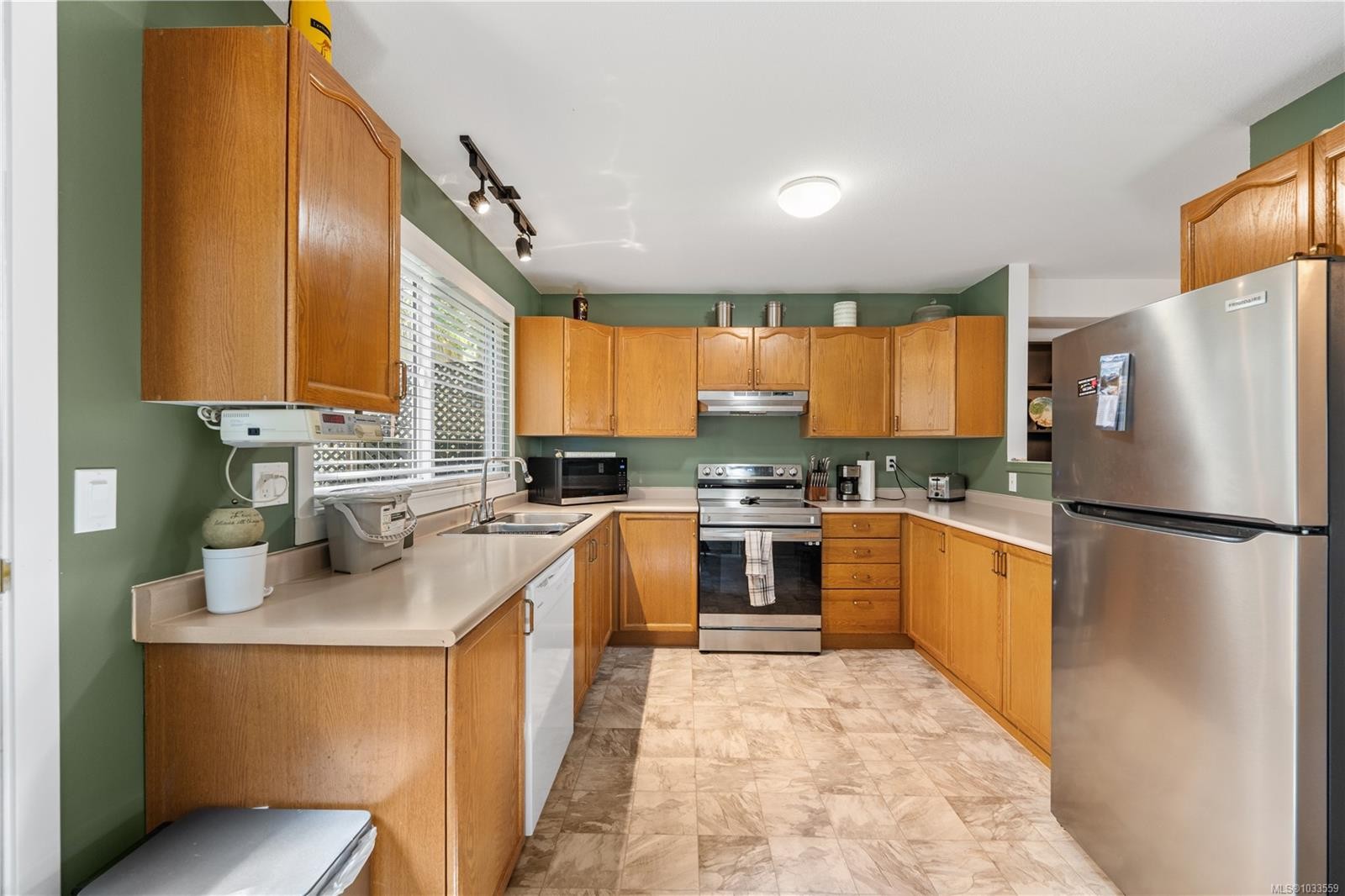 3-1663 Dufferin Cres, Nanaimo, BC