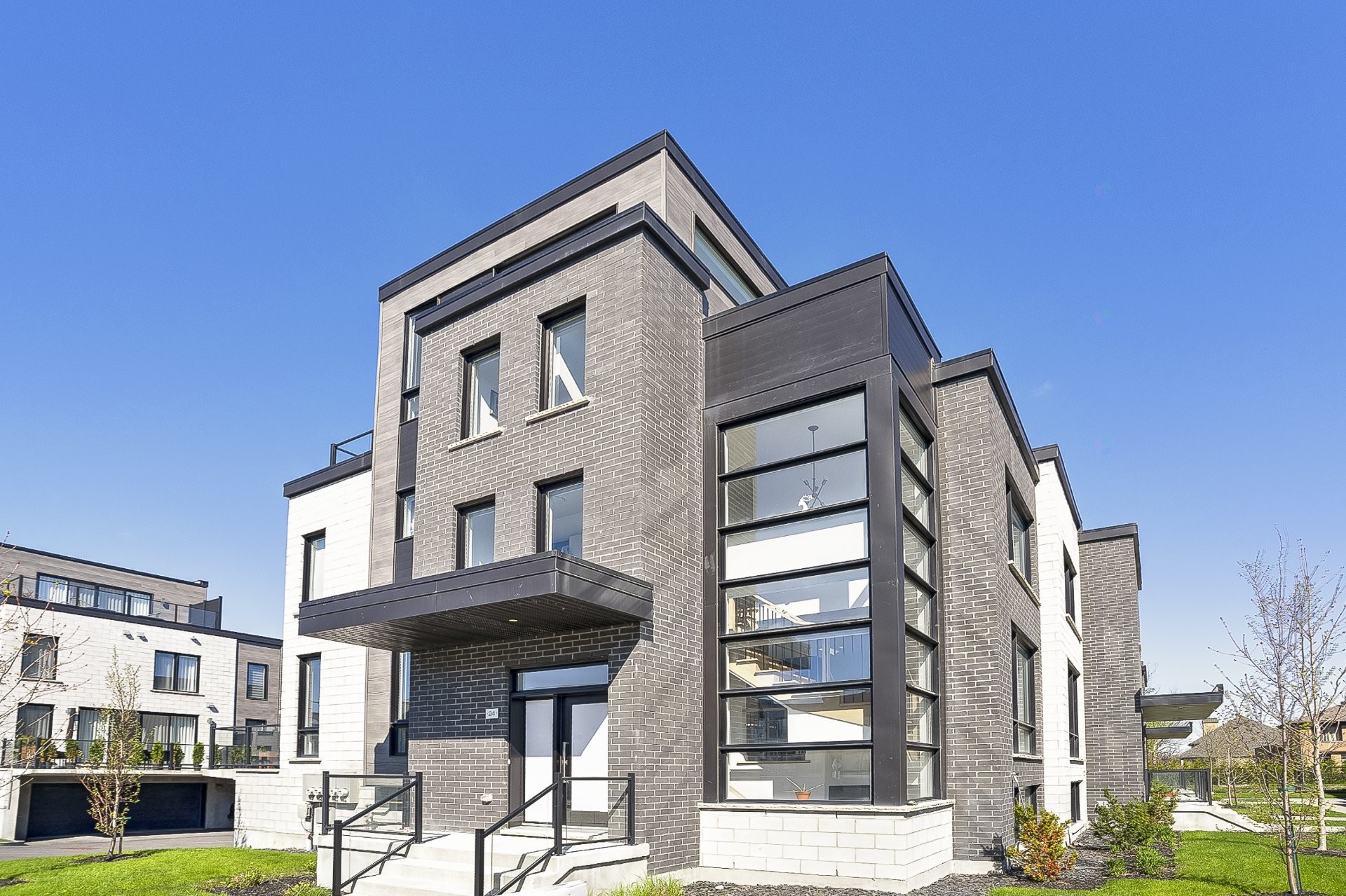 Façade - 24 Av. Des Chênes, Candiac, QC - Outdoor With Facade