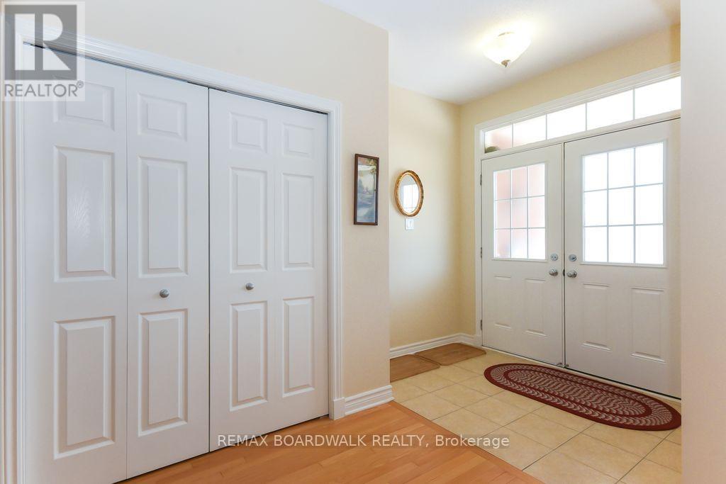 1861 Mickelberry Crescent, Ottawa, ON