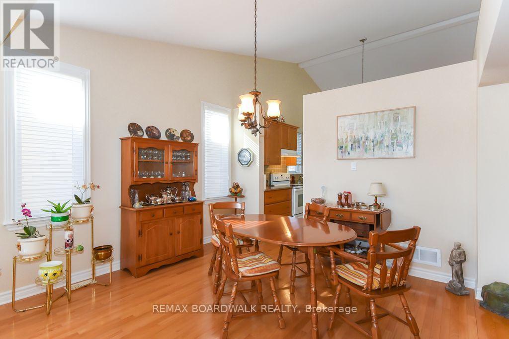 1861 Mickelberry Crescent, Ottawa, ON