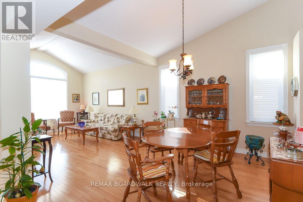 1861 Mickelberry Crescent, Ottawa, ON