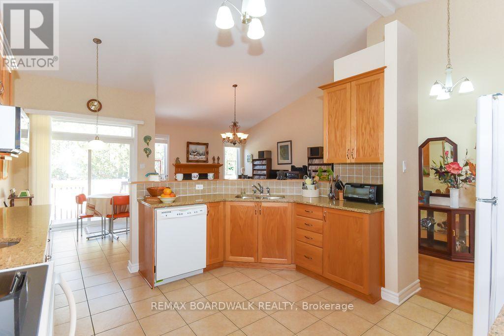 1861 Mickelberry Crescent, Ottawa, ON