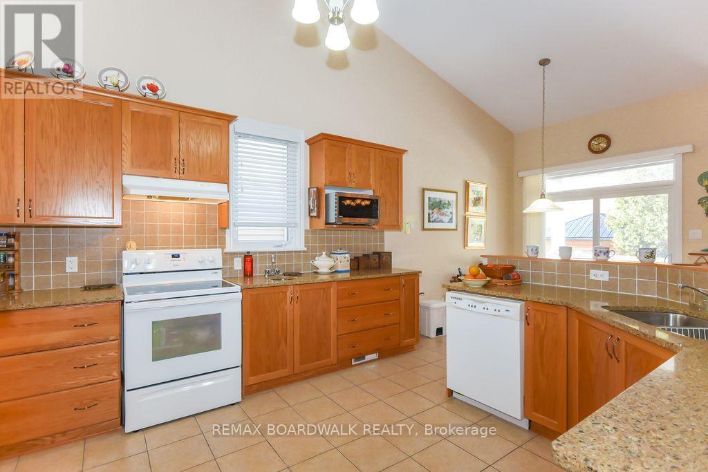 1861 Mickelberry Crescent, Ottawa, ON