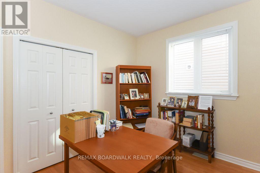 1861 Mickelberry Crescent, Ottawa, ON