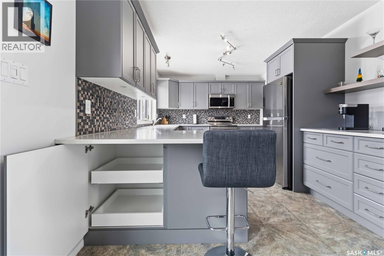 3001 Eastview, Saskatoon, SK