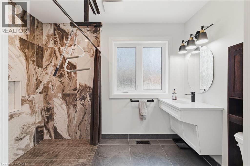 381 Timlock Place, Waterloo, ON - Indoor Photo Showing Bathroom