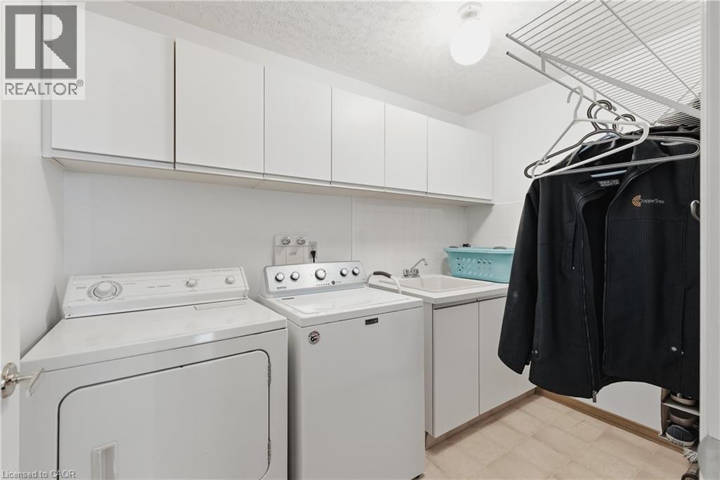 381 Timlock Place, Waterloo, ON - Indoor Photo Showing Laundry Room