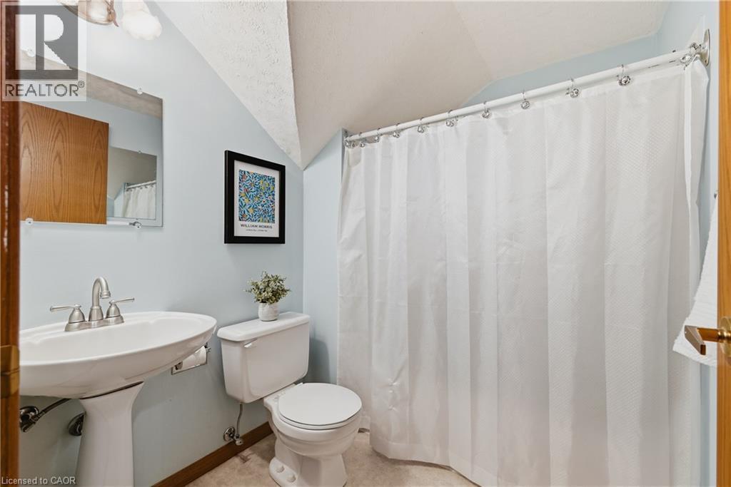 381 Timlock Place, Waterloo, ON - Indoor Photo Showing Bathroom