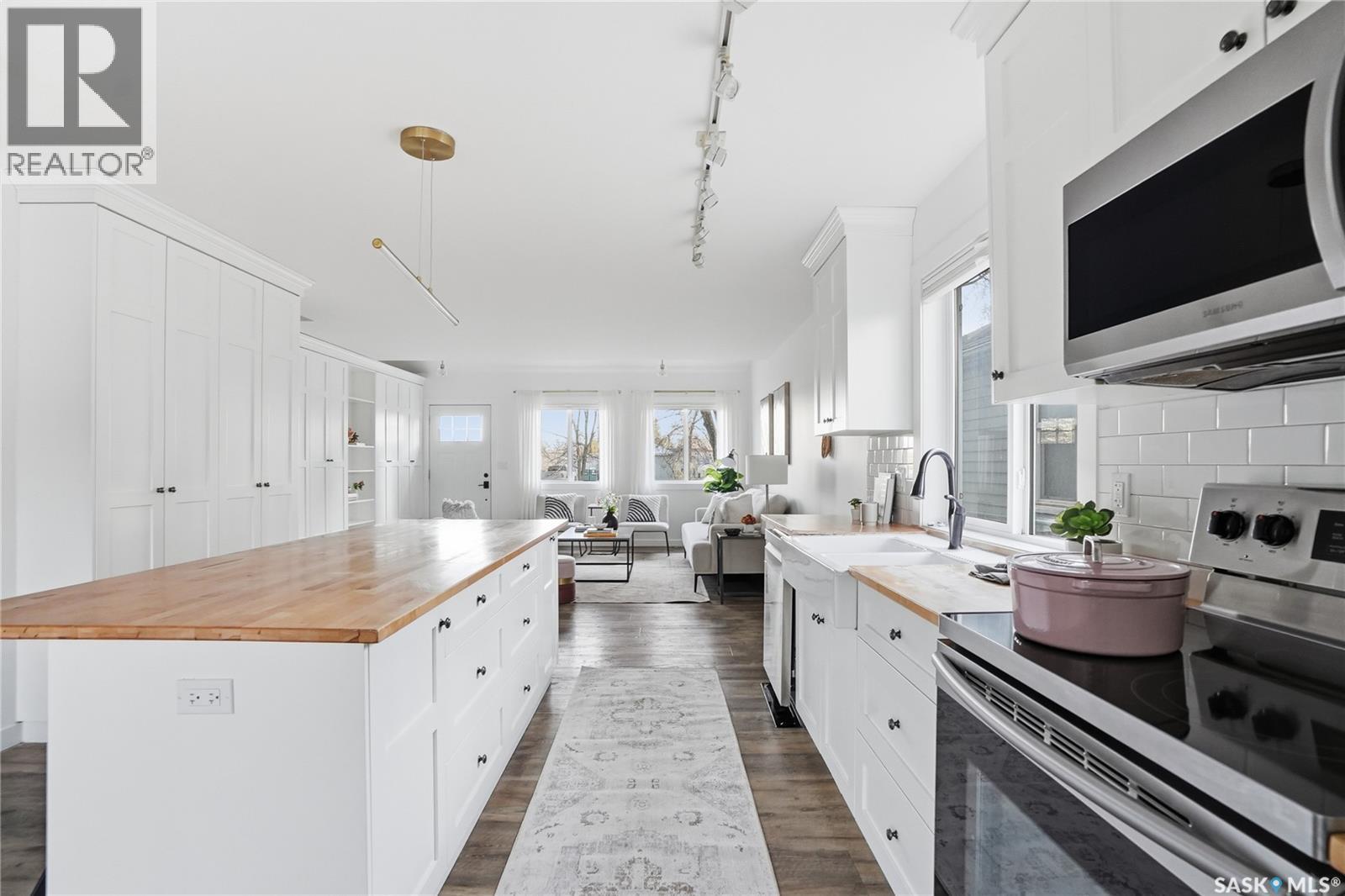 917 5Th Street E, Saskatoon, SK