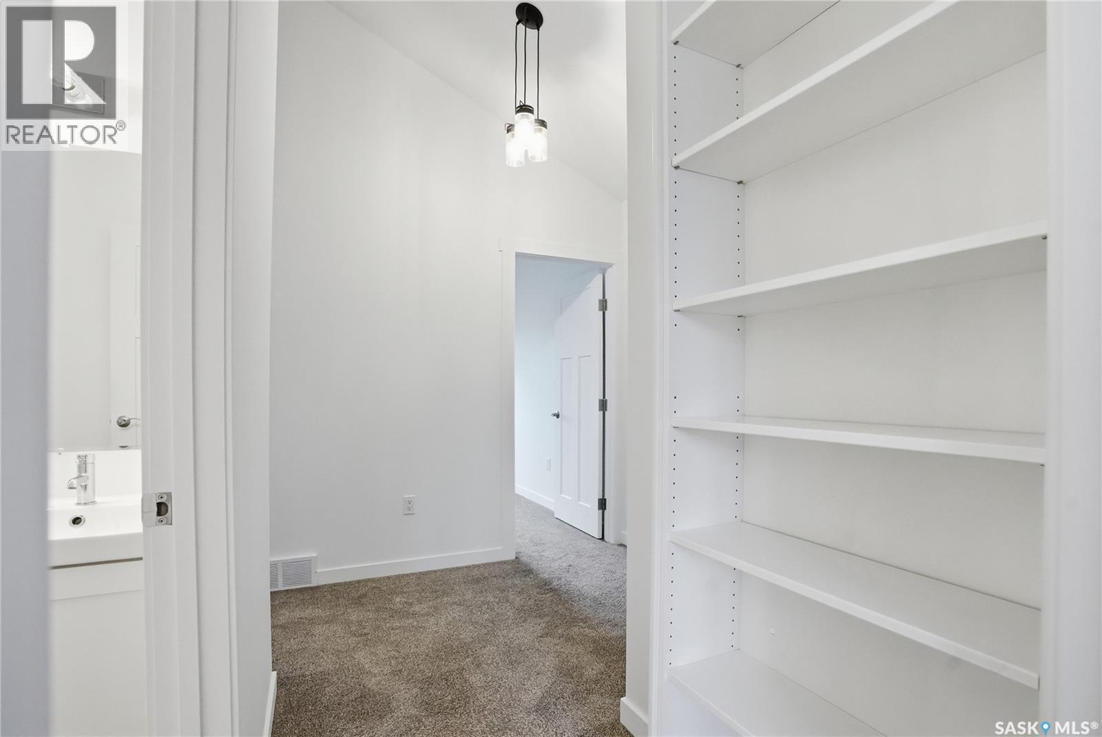 917 5Th Street E, Saskatoon, SK