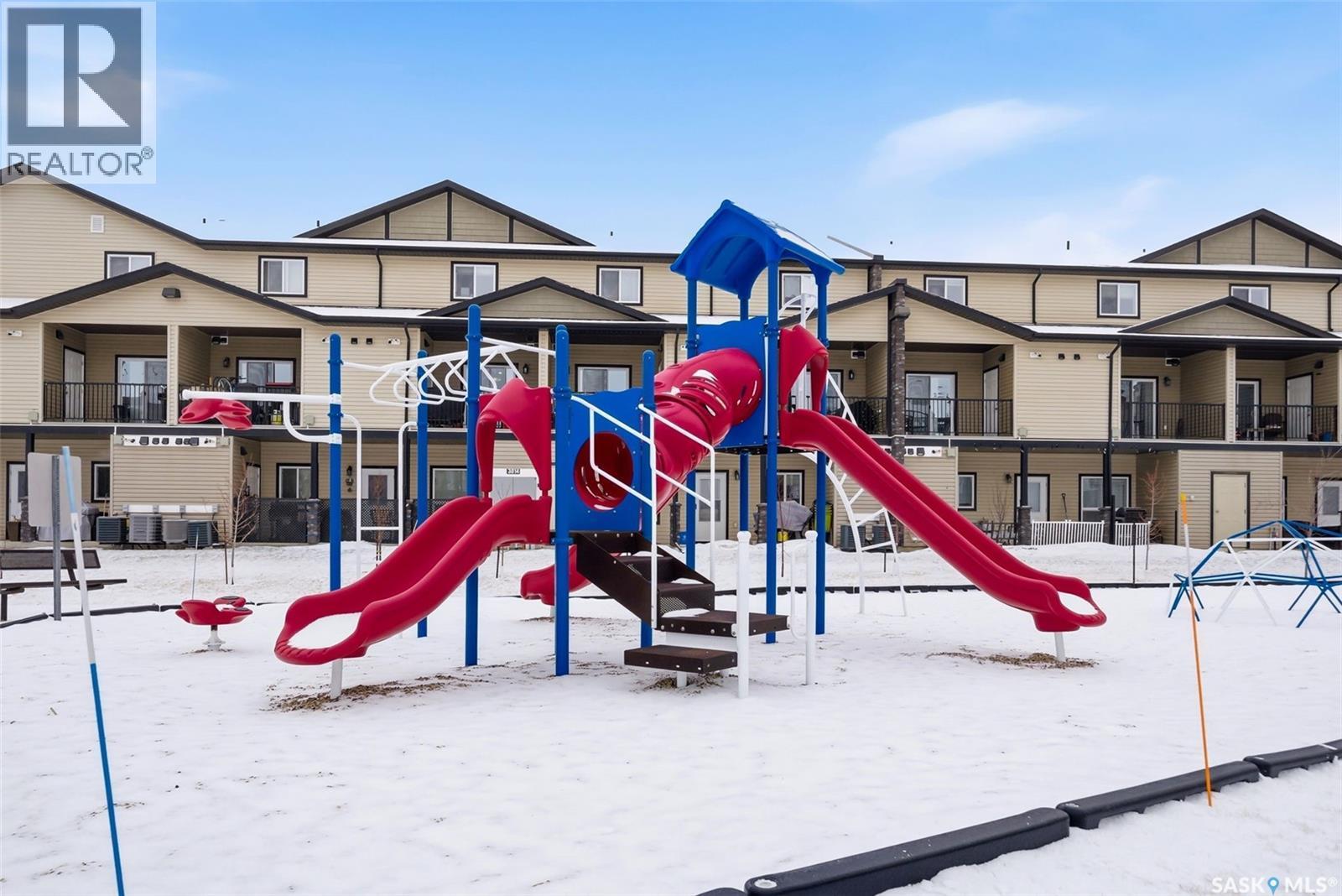 401 3826 Dewdney Avenue E, Regina, SK - Outdoor With Facade