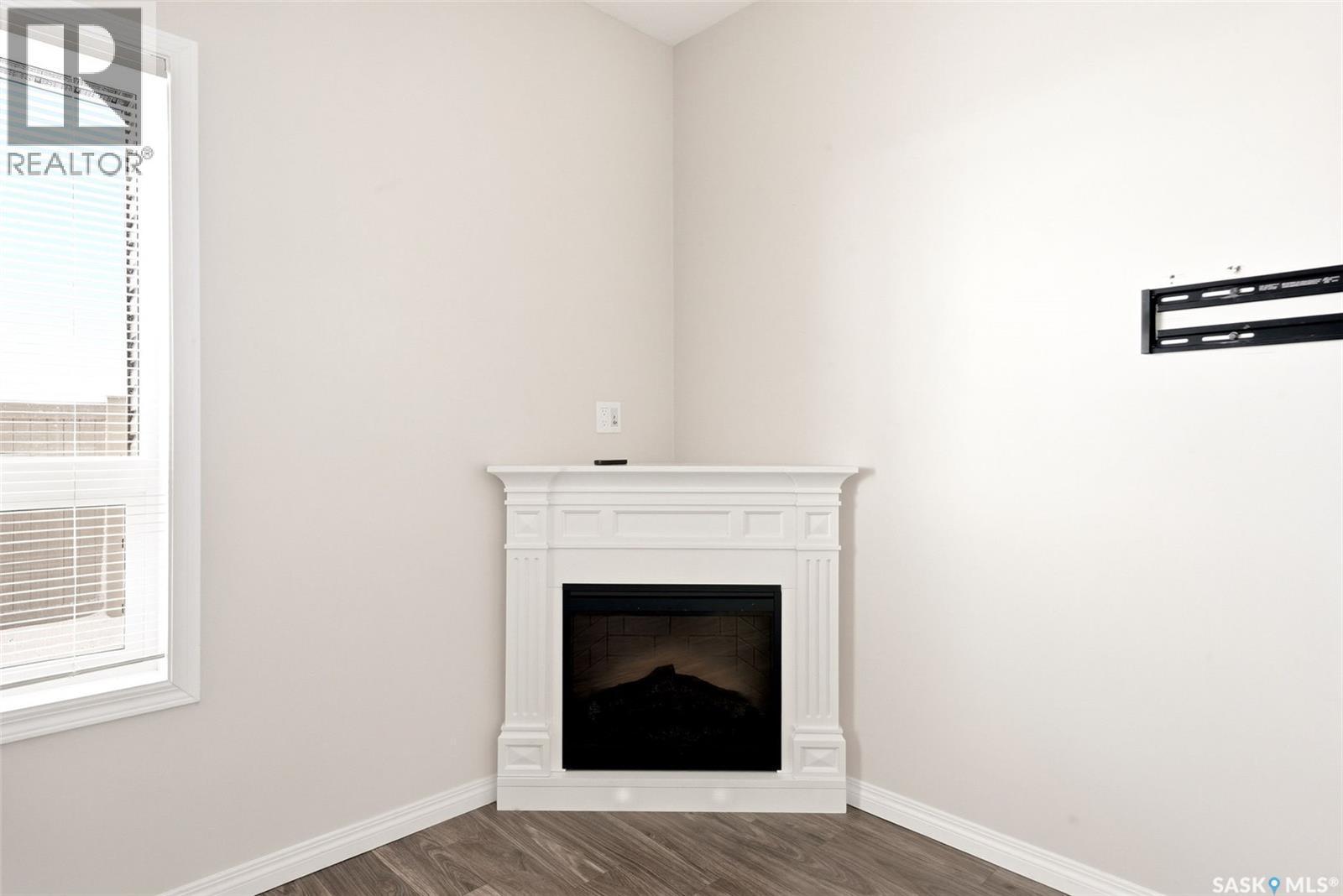 401 3826 Dewdney Avenue E, Regina, SK - Indoor