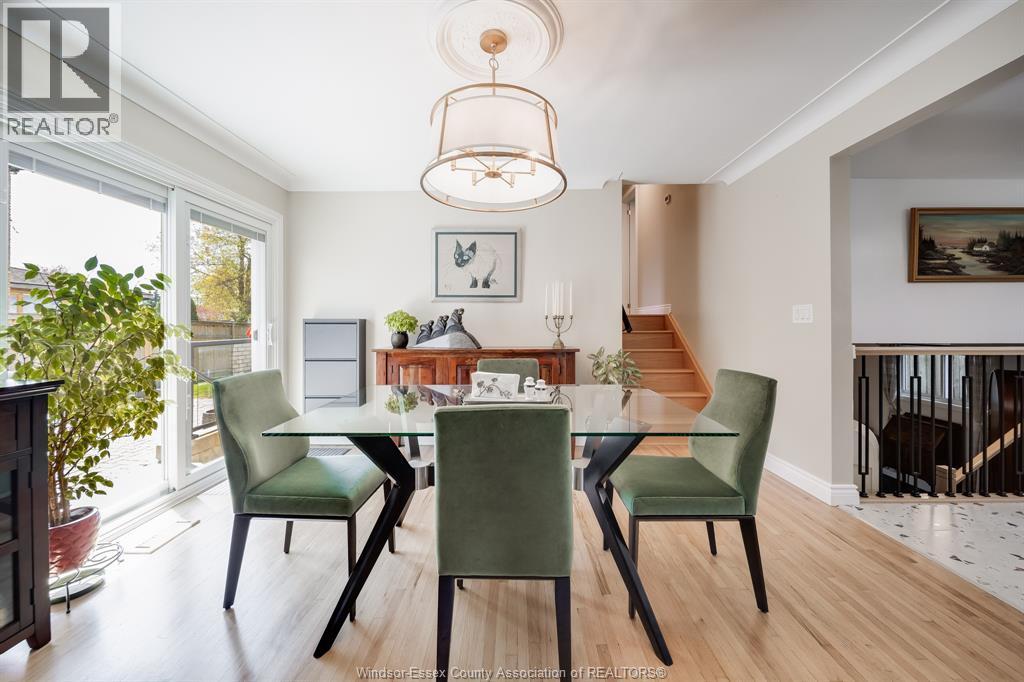109 Centennial, Tecumseh, ON - Indoor Photo Showing Dining Room