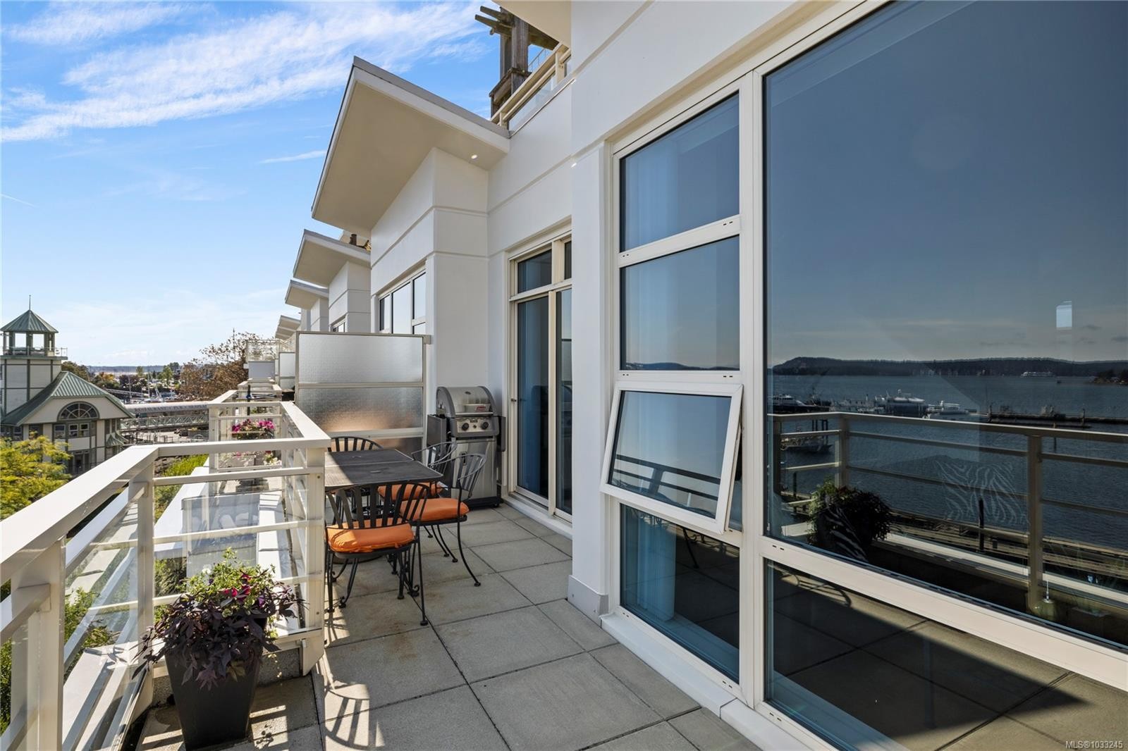 Th25-38 Front St, Nanaimo, BC