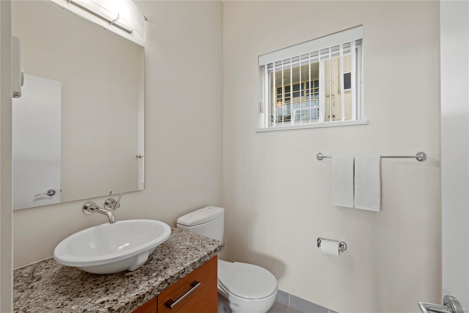 Th25-38 Front St, Nanaimo, BC