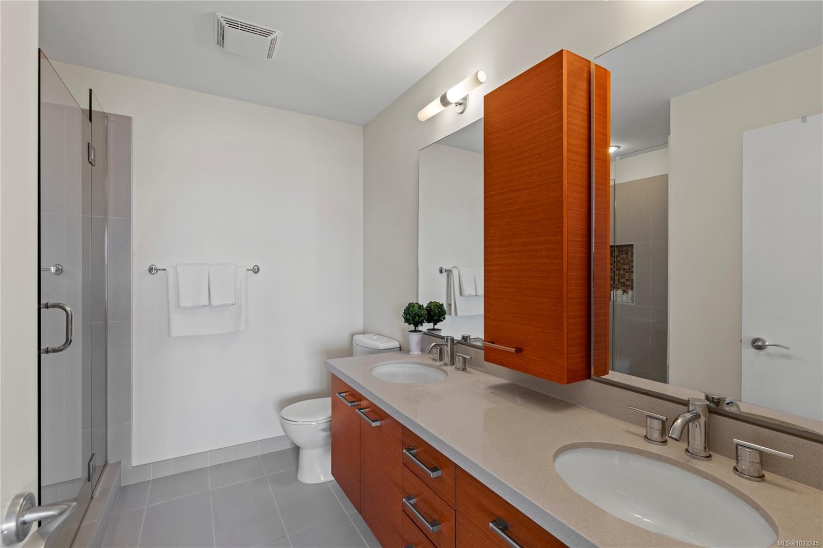 Th25-38 Front St, Nanaimo, BC