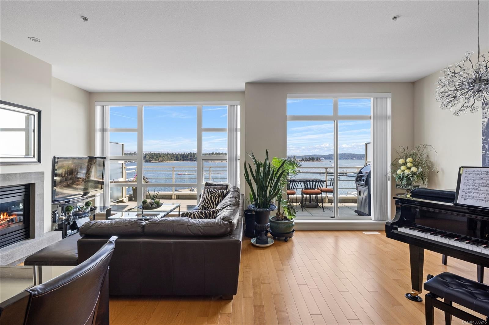Th25-38 Front St, Nanaimo, BC