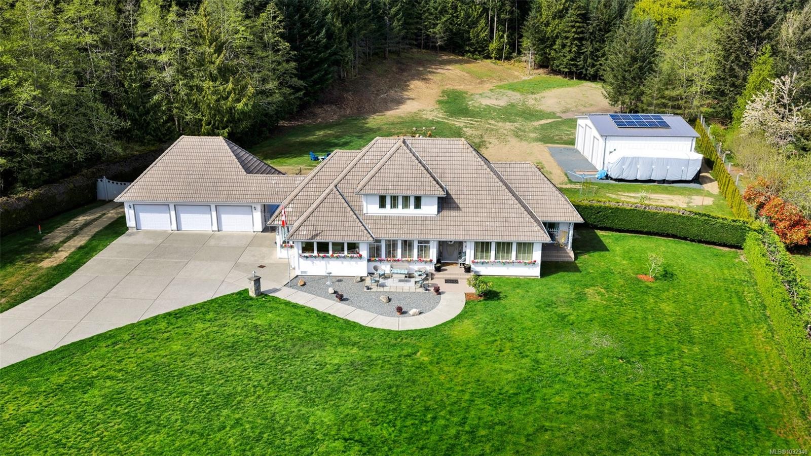 2304 Boulding Rd, Mill Bay, BC