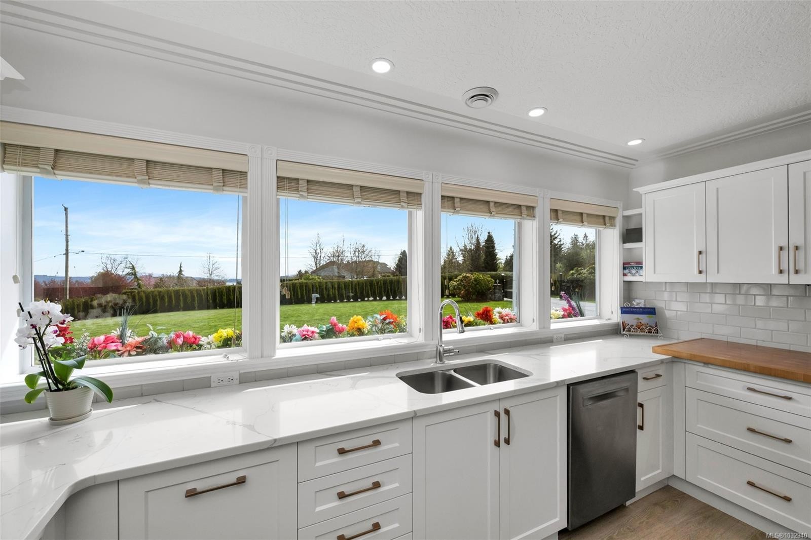 2304 Boulding Rd, Mill Bay, BC