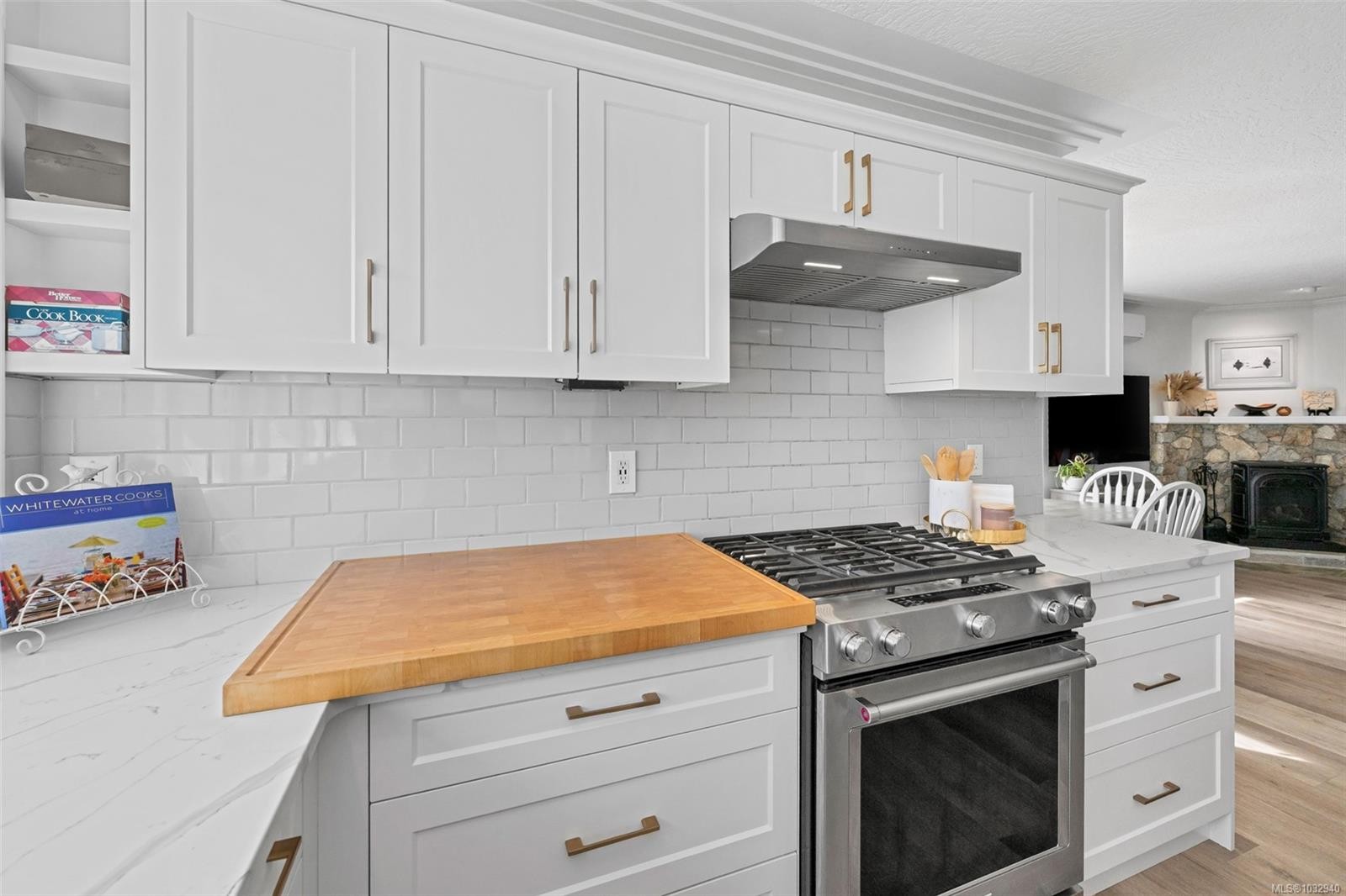 2304 Boulding Rd, Mill Bay, BC