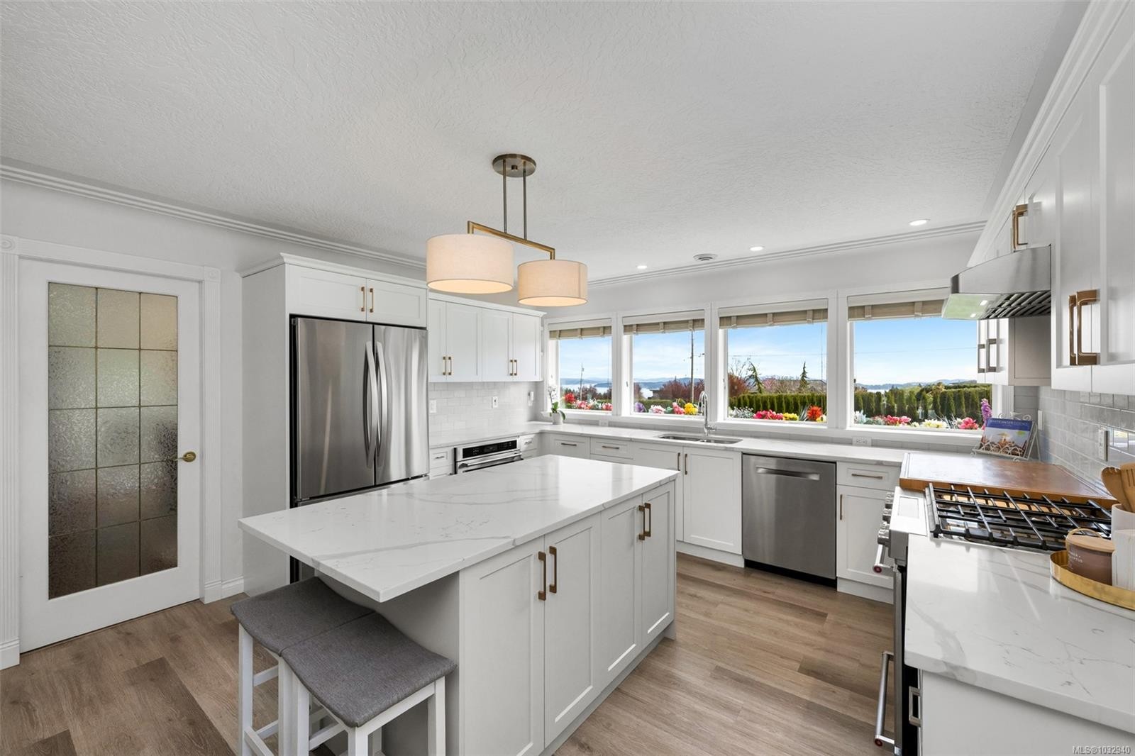 2304 Boulding Rd, Mill Bay, BC