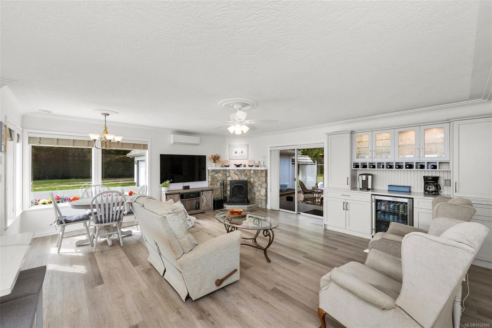 2304 Boulding Rd, Mill Bay, BC