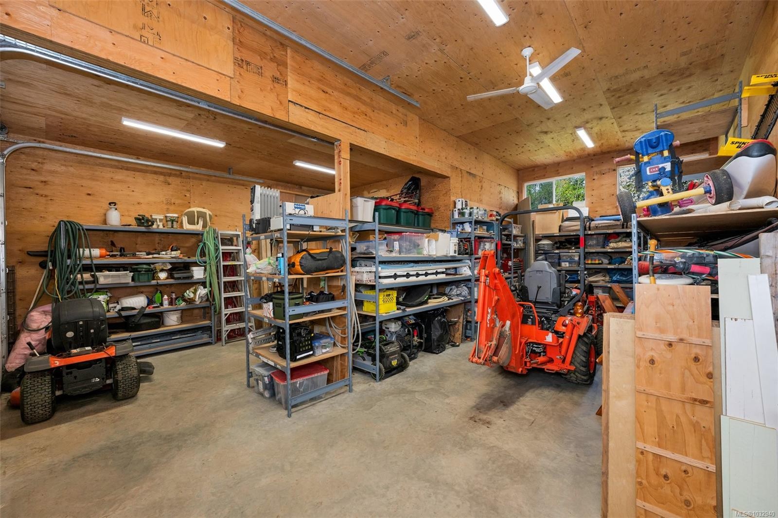 2304 Boulding Rd, Mill Bay, BC