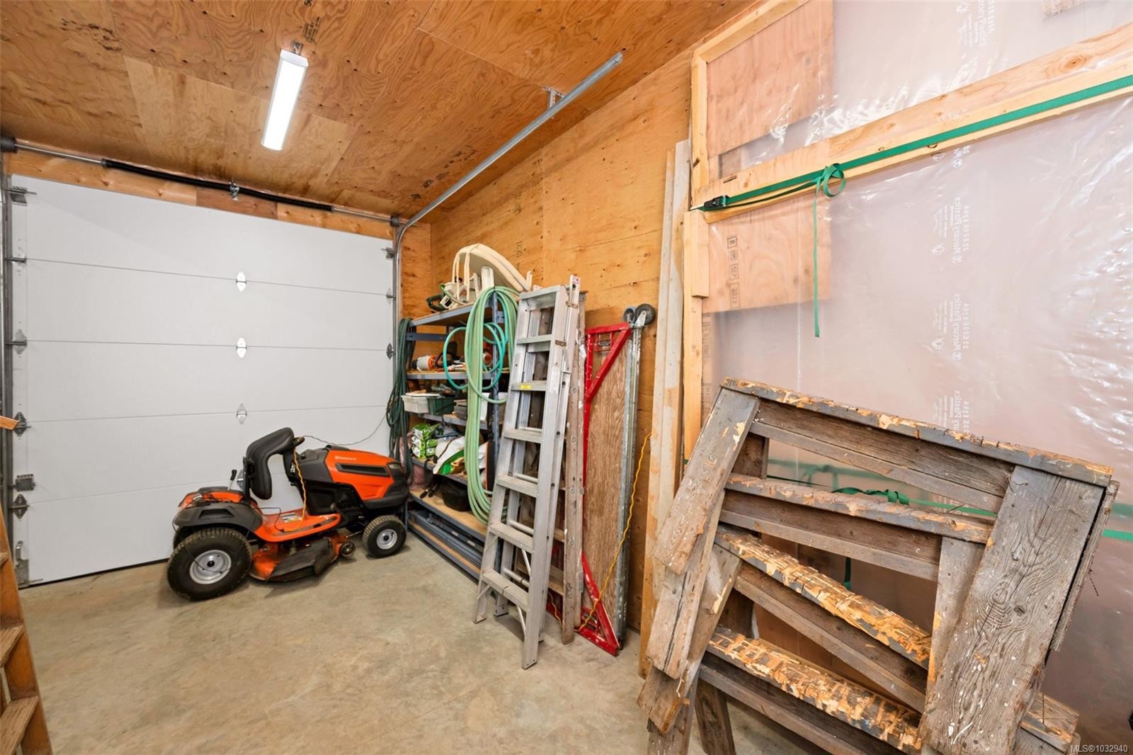 2304 Boulding Rd, Mill Bay, BC