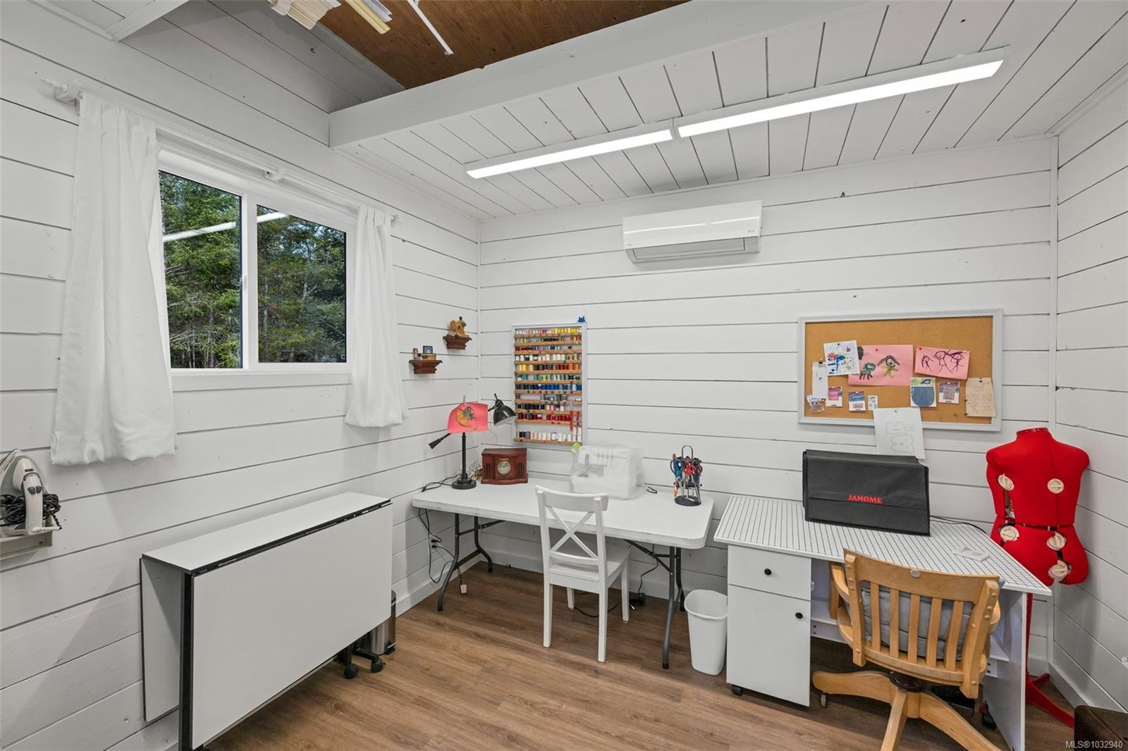 2304 Boulding Rd, Mill Bay, BC