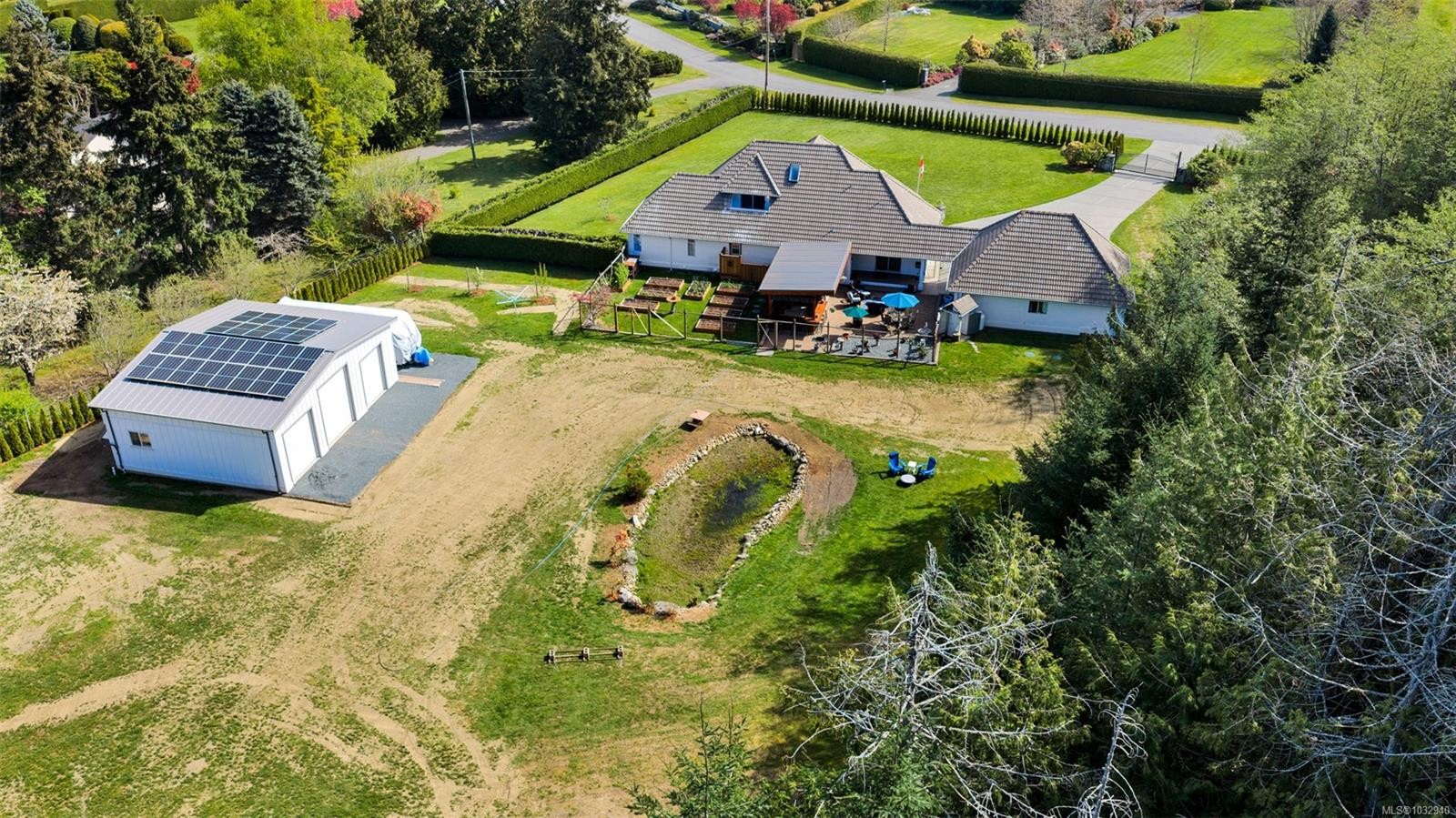 2304 Boulding Rd, Mill Bay, BC