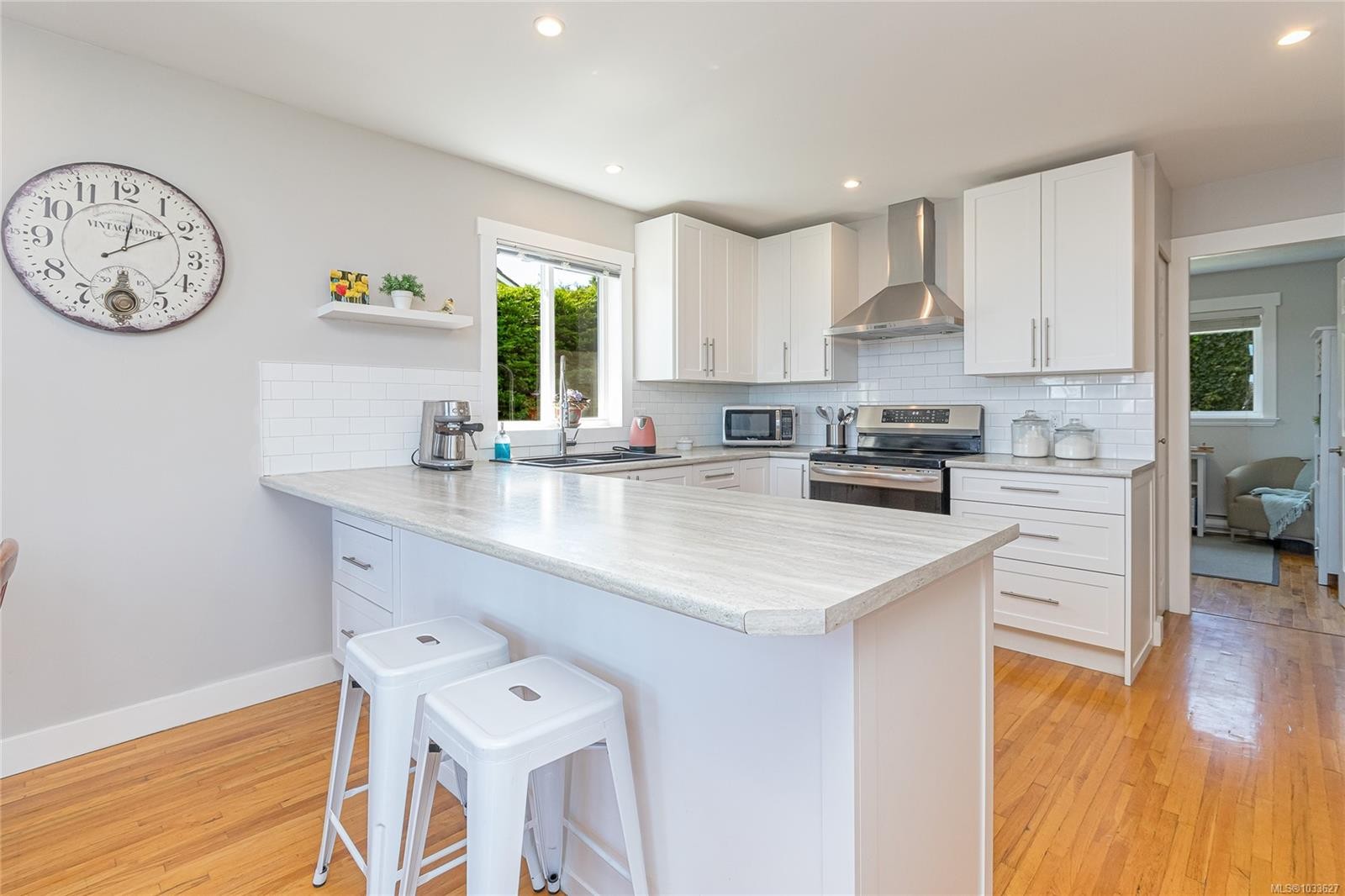 433 Davis Rd, Ladysmith, BC