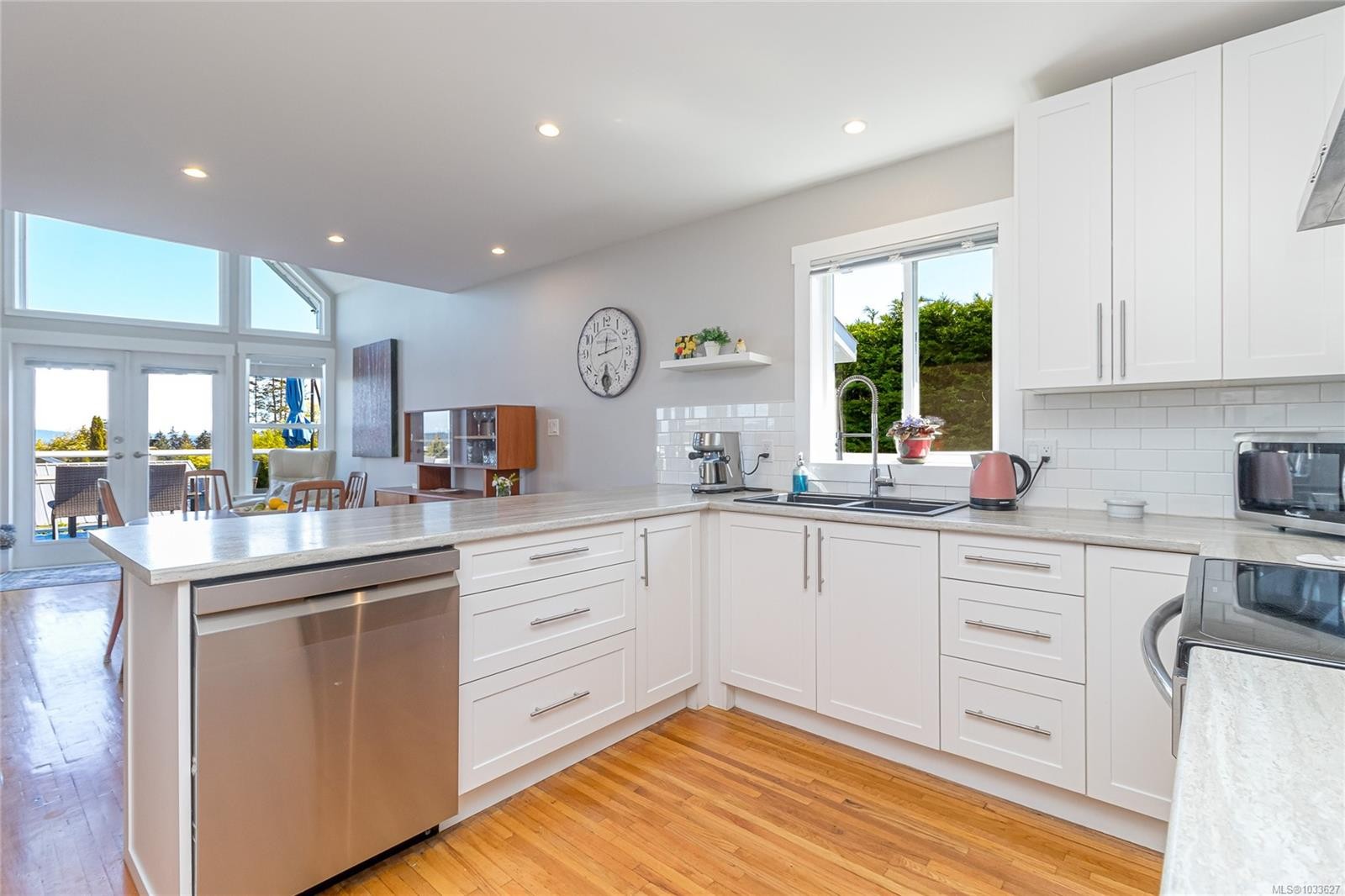 433 Davis Rd, Ladysmith, BC