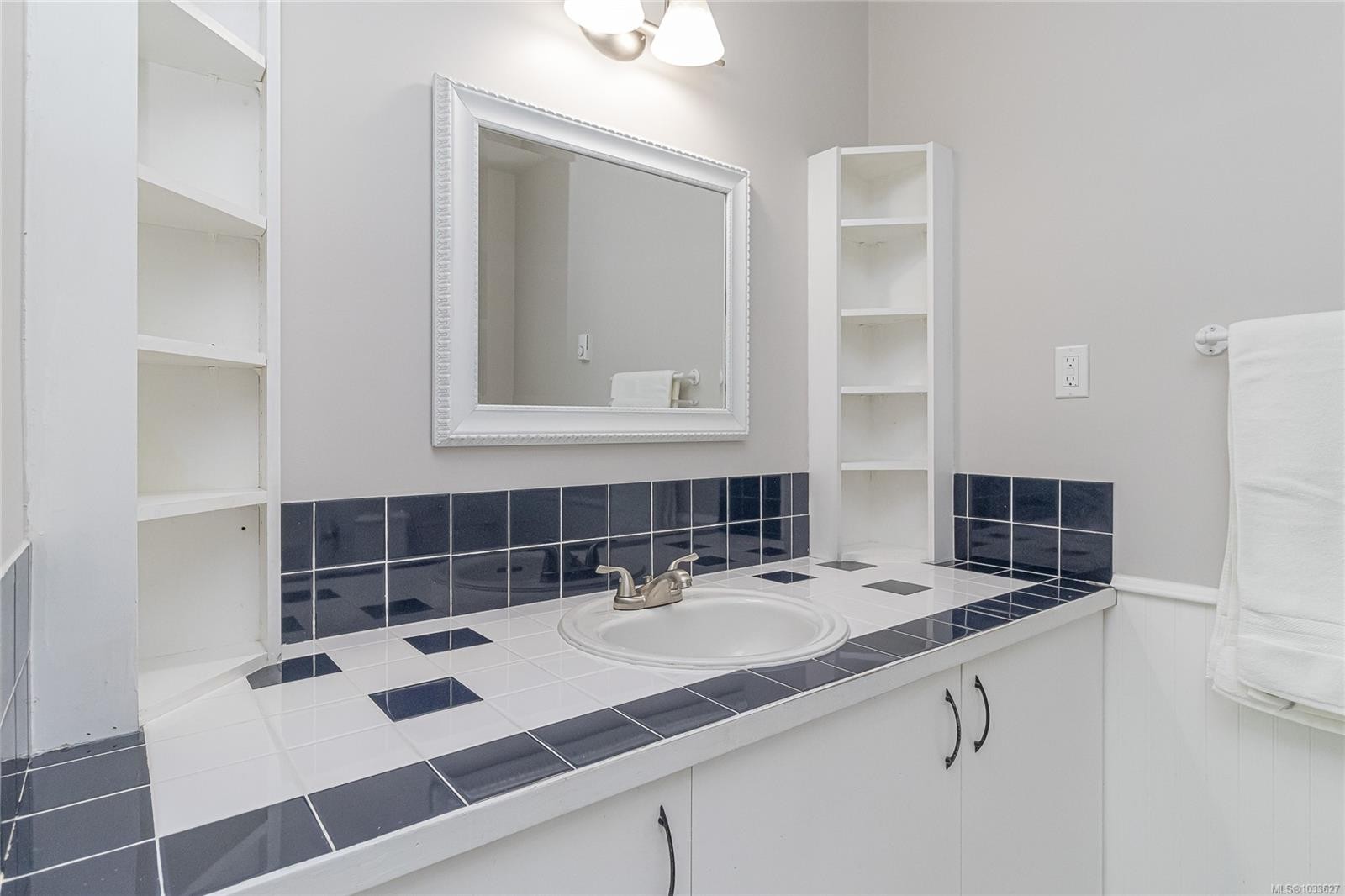 433 Davis Rd, Ladysmith, BC