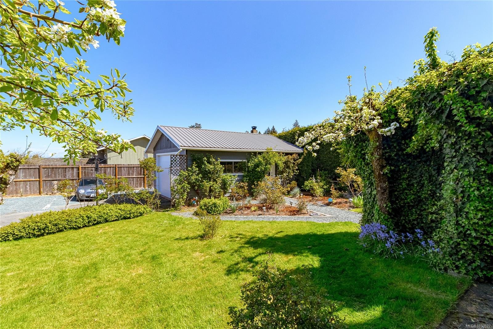 433 Davis Rd, Ladysmith, BC