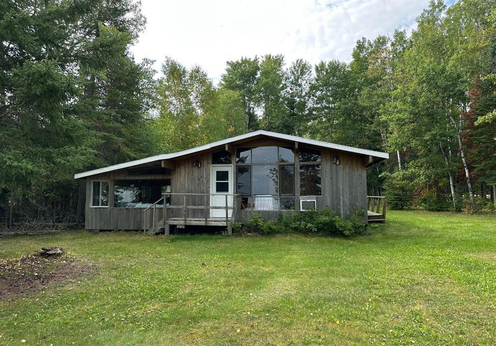 10 Leaside Beach Road, Pine Dock, MB - Outdoor With Deck Patio Veranda